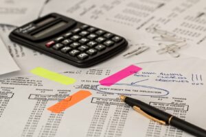 desk-writing-work-pen-office-business-676191-pxhere.com